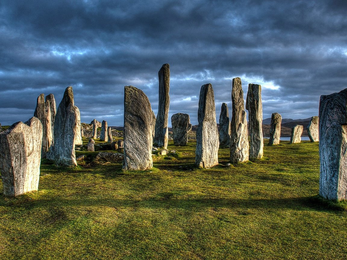 Обои камни, шотландия, калланиш, мегалит, остров льюис, камни калланиша, stones, scotland, callanish, megalith, the isle of lewis разрешение 1920x1200 Загрузить