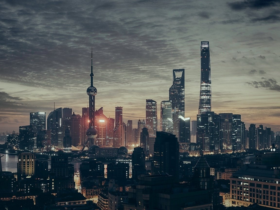 Обои ночь, панорама, город, небоскребы, шанхай, мегаполис, китай, высотки, night, panorama, the city, skyscrapers, shanghai, megapolis, china разрешение 2560x1440 Загрузить