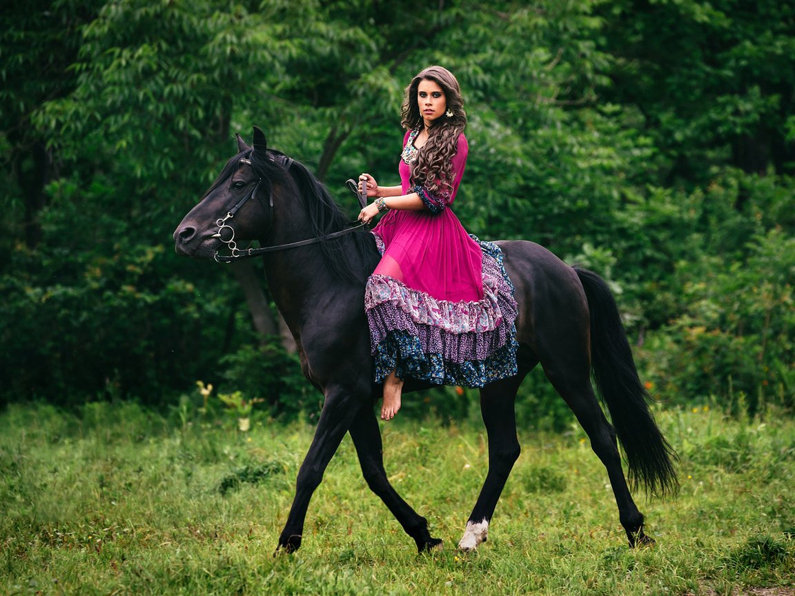 Обои лошадь, девушка, настроение, конь, всадница, цыганка, horse, girl, mood, rider, gypsy разрешение 1920x1200 Загрузить