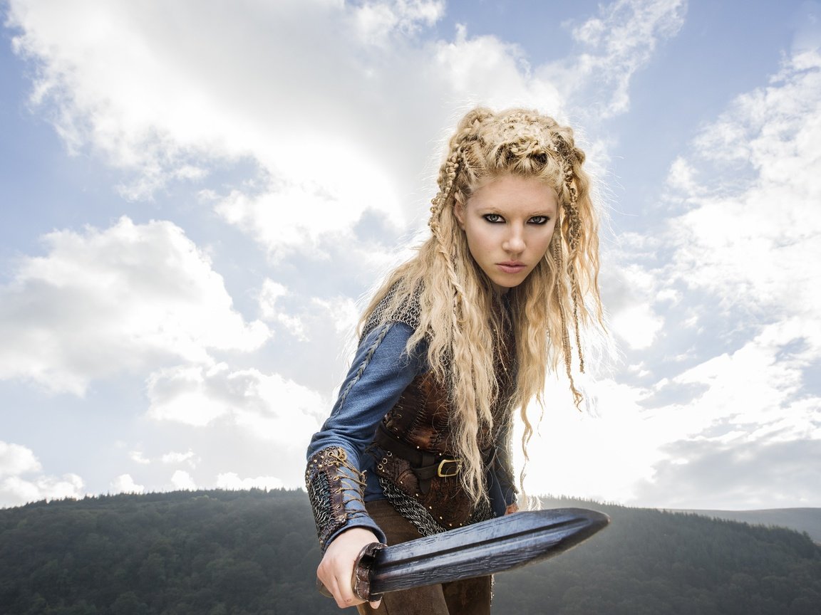 Обои блондинка, меч, актриса, сериал, викинги, кэтрин уинник, vikings, blonde, sword, actress, the series, the vikings, katheryn winnick разрешение 7360x4912 Загрузить