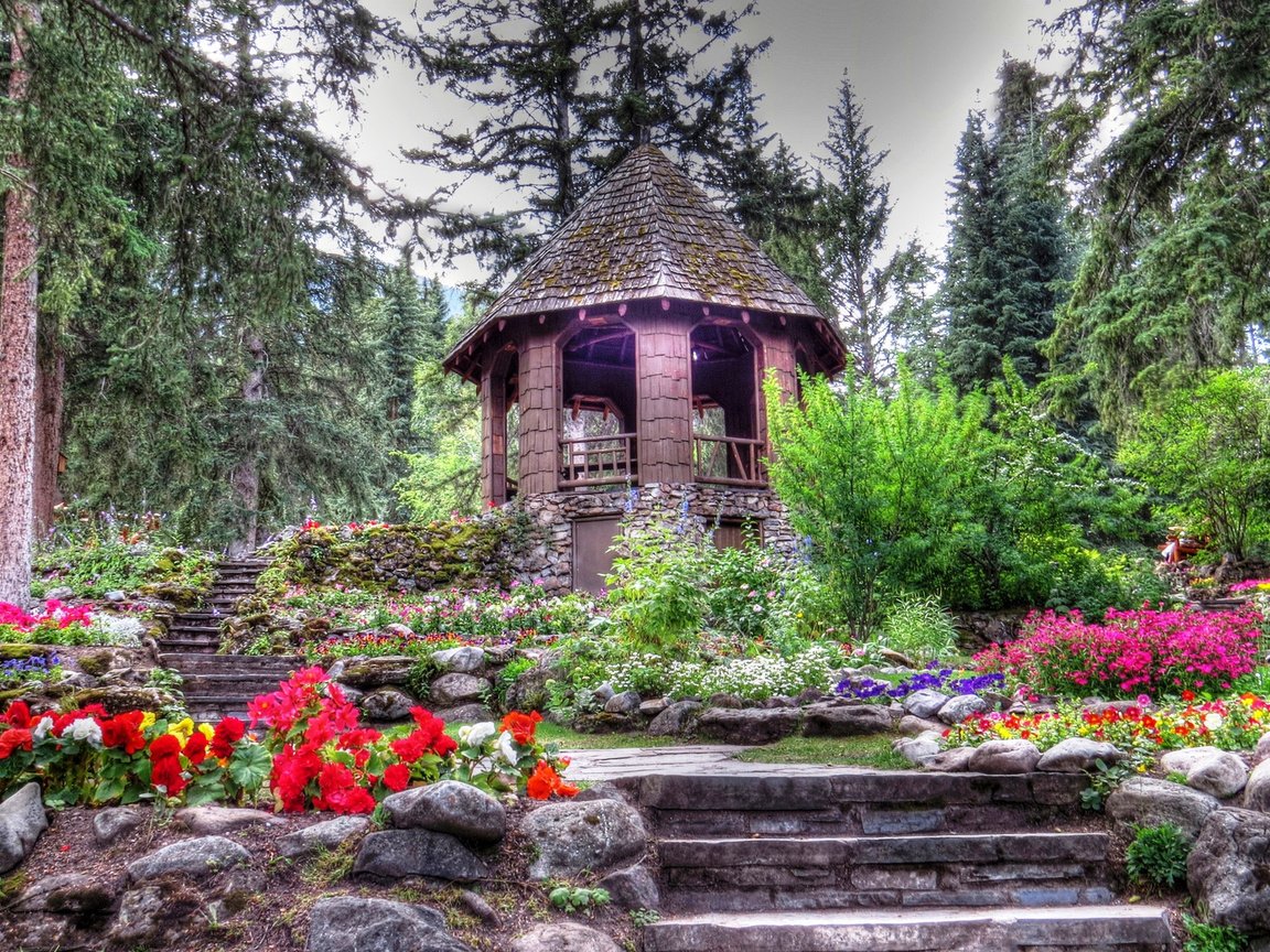 Обои цветы, деревья, беседка, канада, сад каскад, flowers, trees, gazebo, canada, garden cascade разрешение 1980x1414 Загрузить