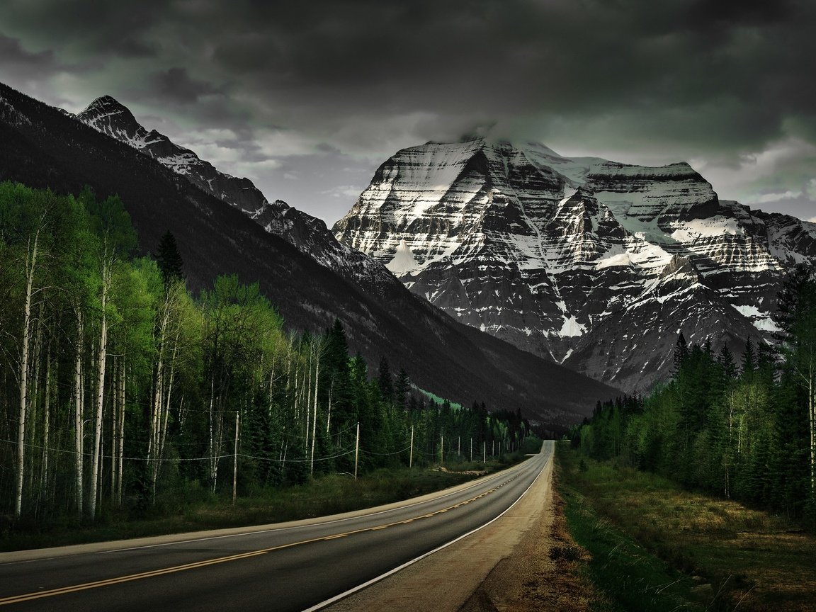 Обои дорога, облака, деревья, горы, скалы, снег, альпы, road, clouds, trees, mountains, rocks, snow, alps разрешение 2880x1800 Загрузить