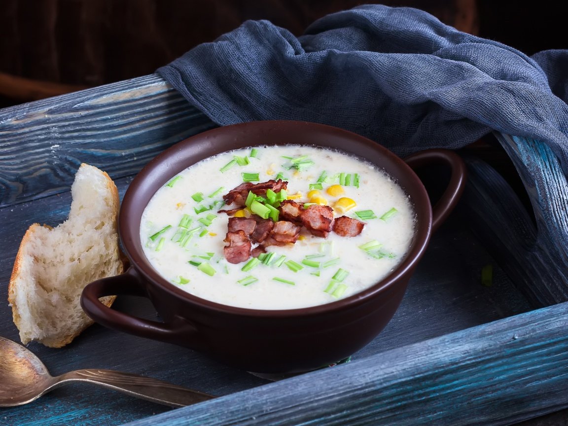 Обои зелень, сыр, хлеб, миска, суп, бекон, суп-пюре, суп=пюре, greens, cheese, bread, bowl, soup, bacon, soup=puree разрешение 2100x1435 Загрузить