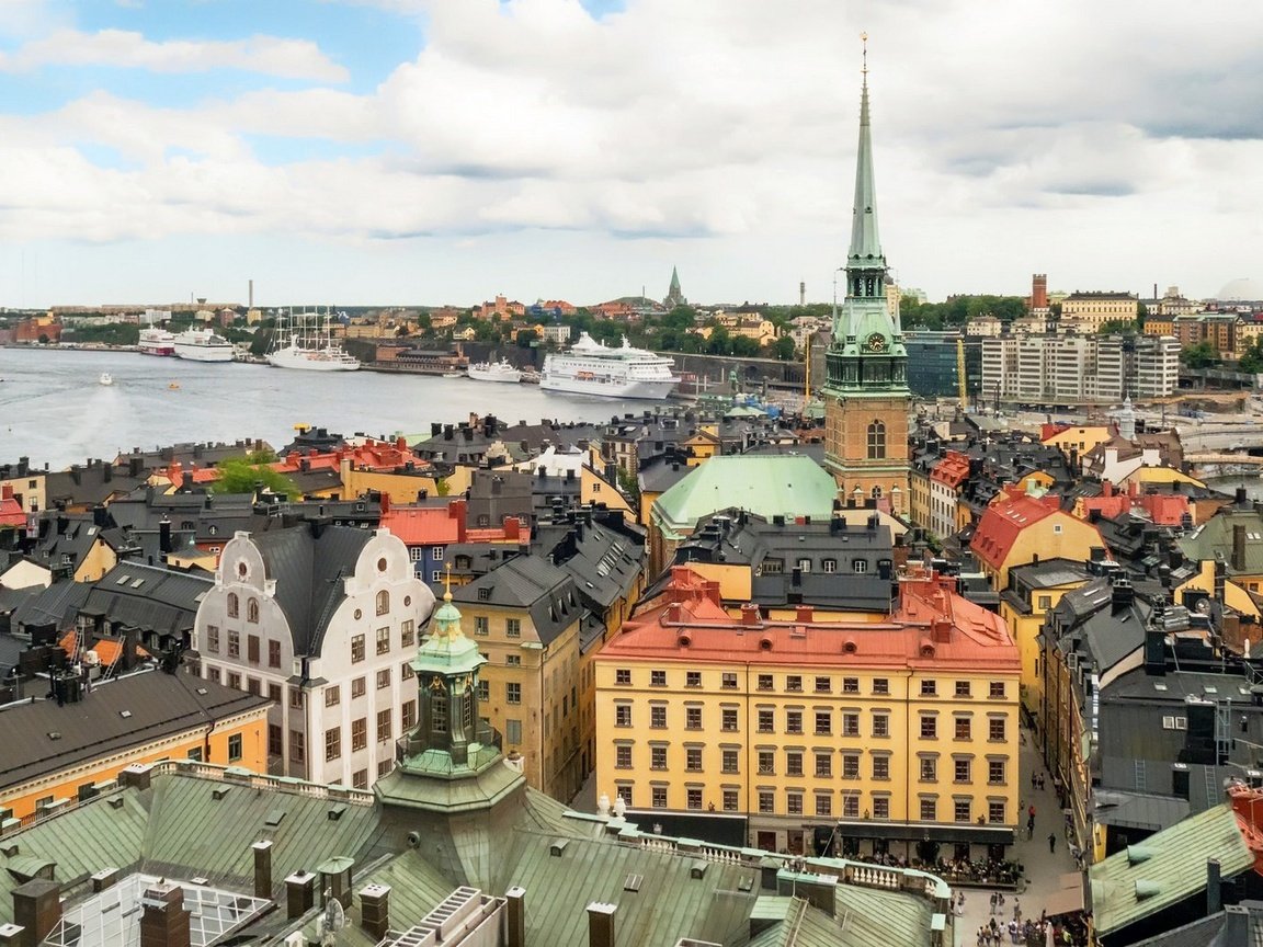 Обои город, швеция, старый город, стокгольм, столица, gamla stan, the city, sweden, old town, stockholm, capital разрешение 2143x1100 Загрузить