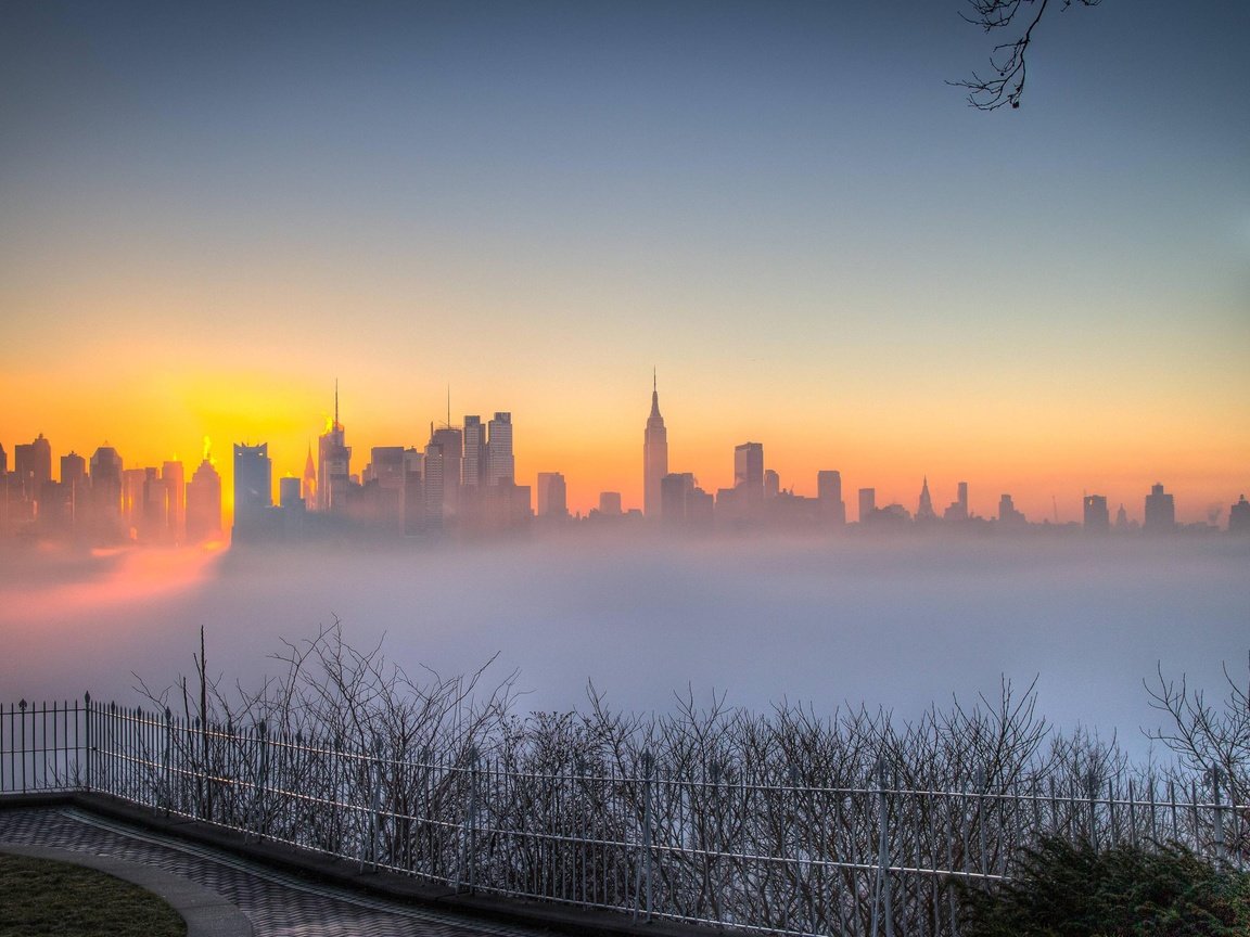 Обои утро, туман, город, сша, манхеттен, morning, fog, the city, usa, manhattan разрешение 3604x2027 Загрузить