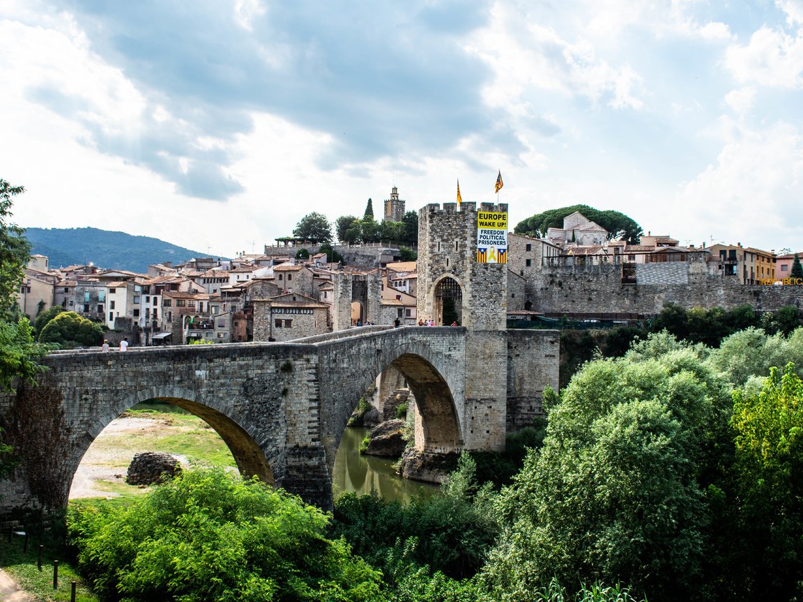 Обои besalú
catalunya, besalú
catalunya разрешение 6000x4000 Загрузить