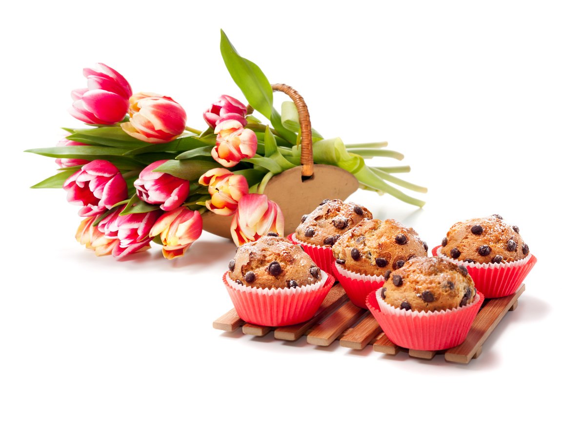 Обои цветы, тюльпаны, шоколад, выпечка, кексы, anya ivanova, flowers, tulips, chocolate, cakes, cupcakes разрешение 3800x2743 Загрузить