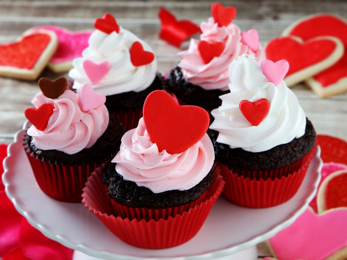 Обои розы, день святого валентина, любовь, кексы, сердца, крем, сладкое, печенье, выпечка, десерт, глазурь, roses, valentine's day, love, cupcakes, cream, heart, sweet, cookies, cakes, dessert, glaze разрешение 3888x2592 Загрузить