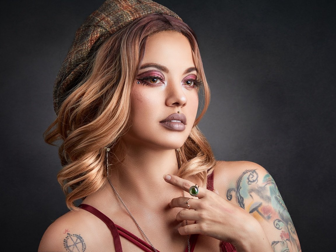 Обои модель, тату, макияж, пирсинг, model, tattoo, makeup, piercing разрешение 3600x2400 Загрузить