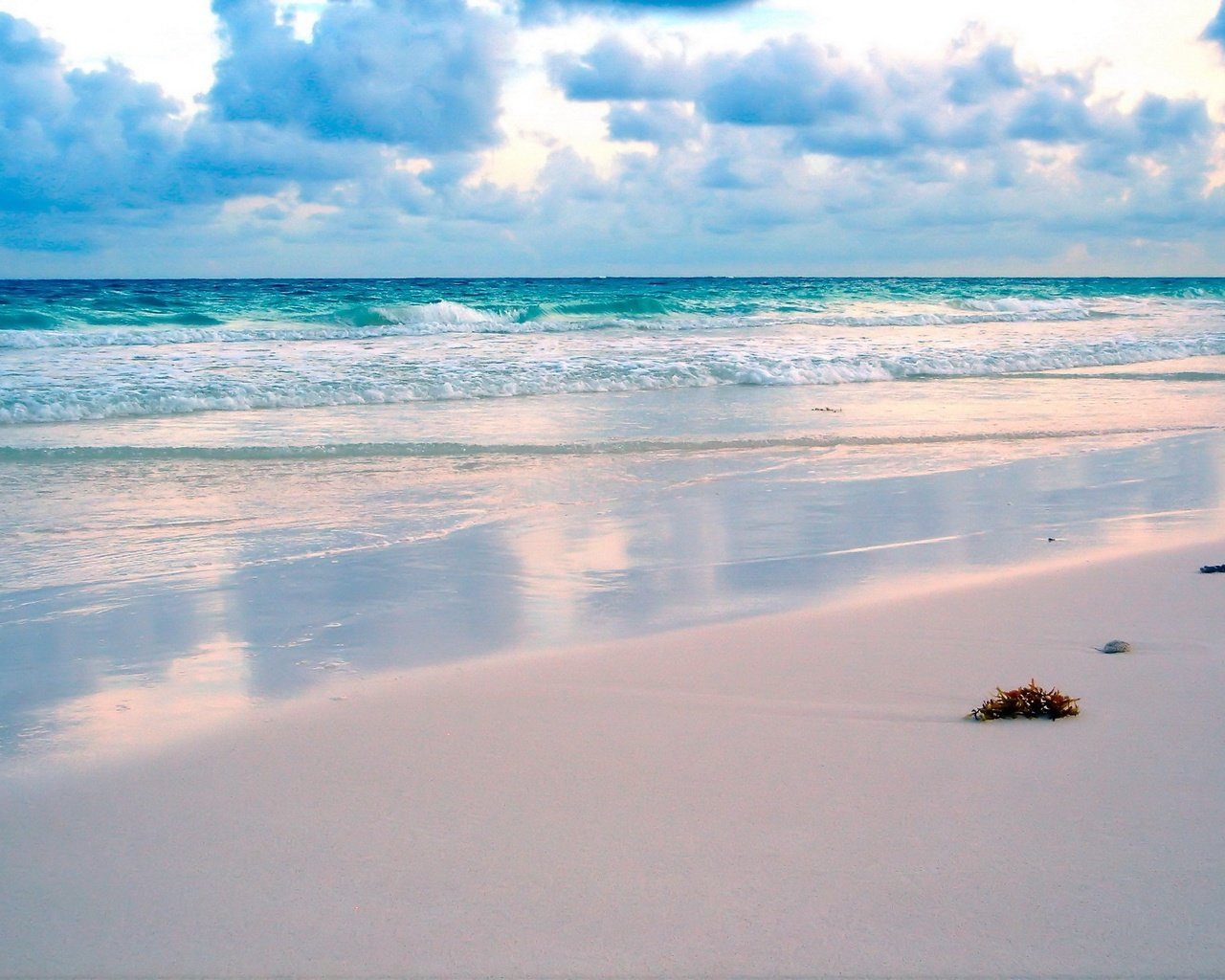 Обои волны, песок, пляж, wave, sand, beach разрешение 1920x1440 Загрузить