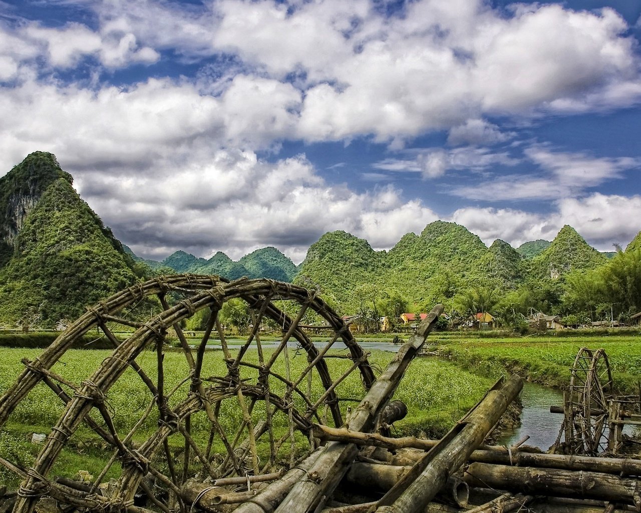 Обои горы, мельница, село, mountains, mill, village разрешение 1920x1200 Загрузить