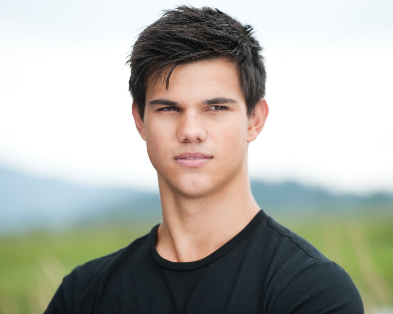 Обои взгляд, актёр, лицо, мужчина, тейлор лотнер, look, actor, face, male, taylor lautner разрешение 3200x2129 Загрузить