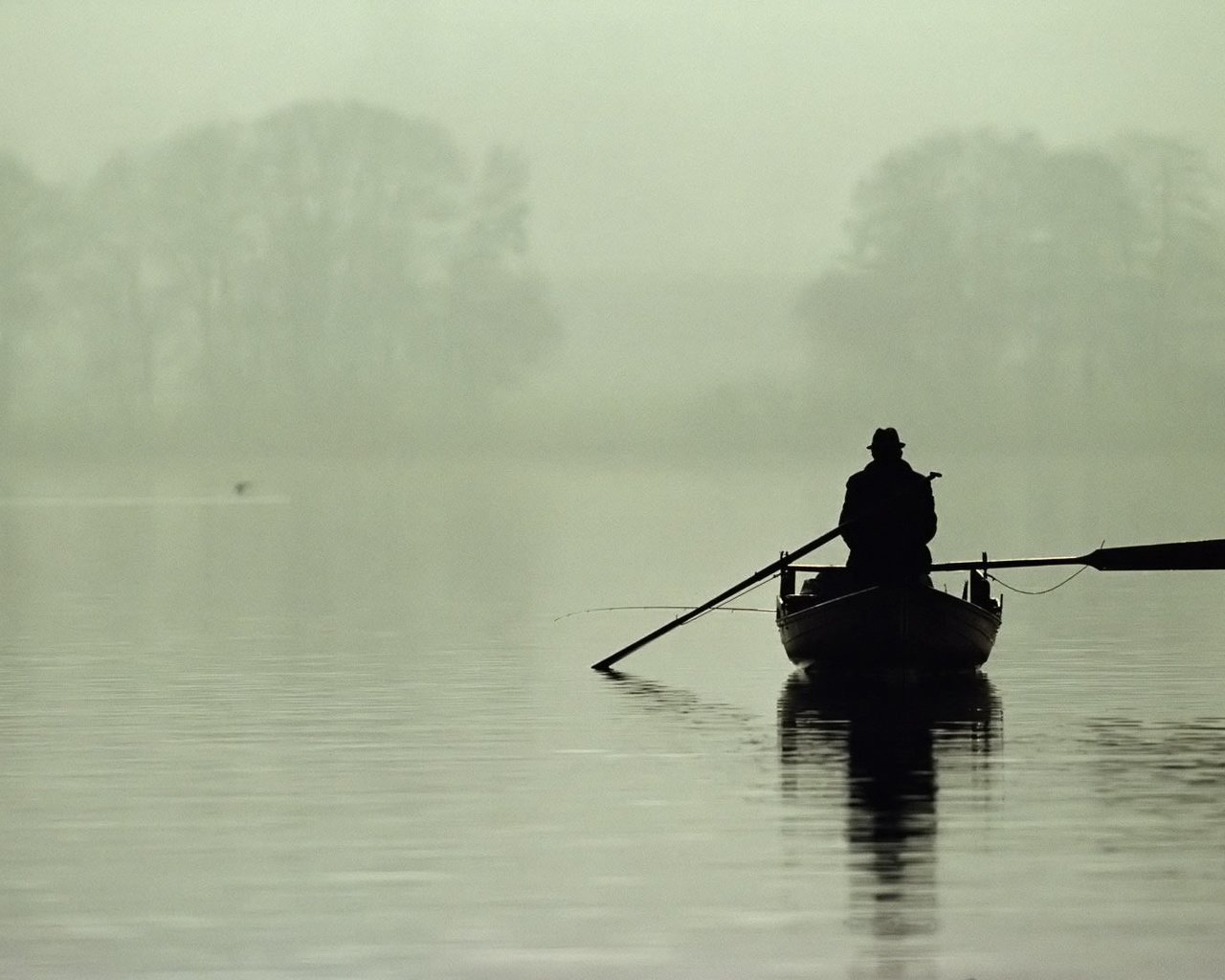 Обои озеро, утро, туман, лодка, рыбак, lake, morning, fog, boat, fisherman разрешение 1920x1080 Загрузить