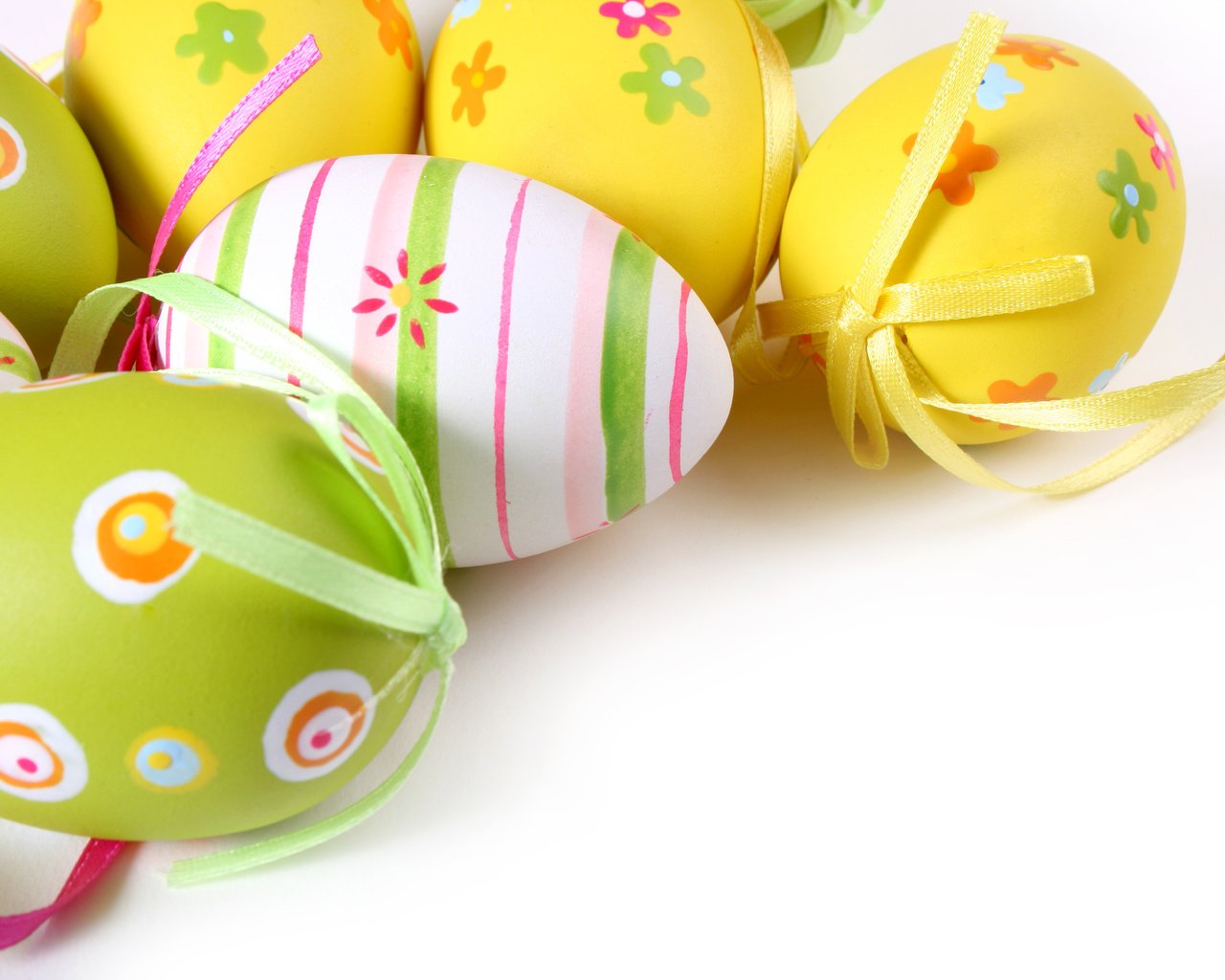 Обои узор, разноцветные, пасха, яйца, праздник, бантик, pattern, colorful, easter, eggs, holiday, bow разрешение 3888x2592 Загрузить