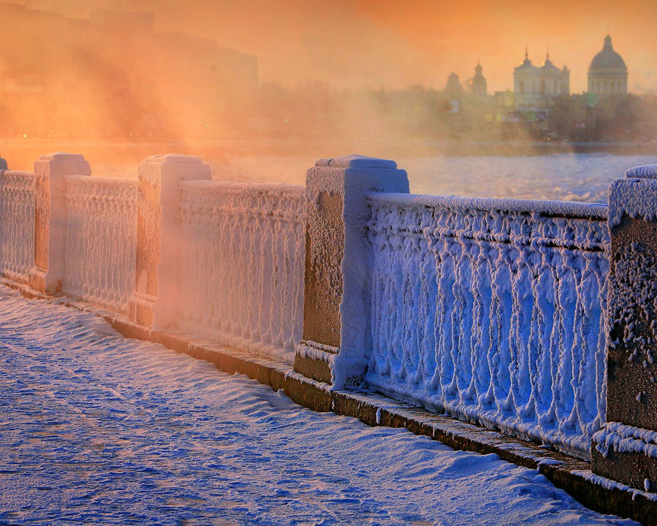 Обои снег, зима, мост, россия, парапет, snow, winter, bridge, russia, the parapet разрешение 1920x1200 Загрузить