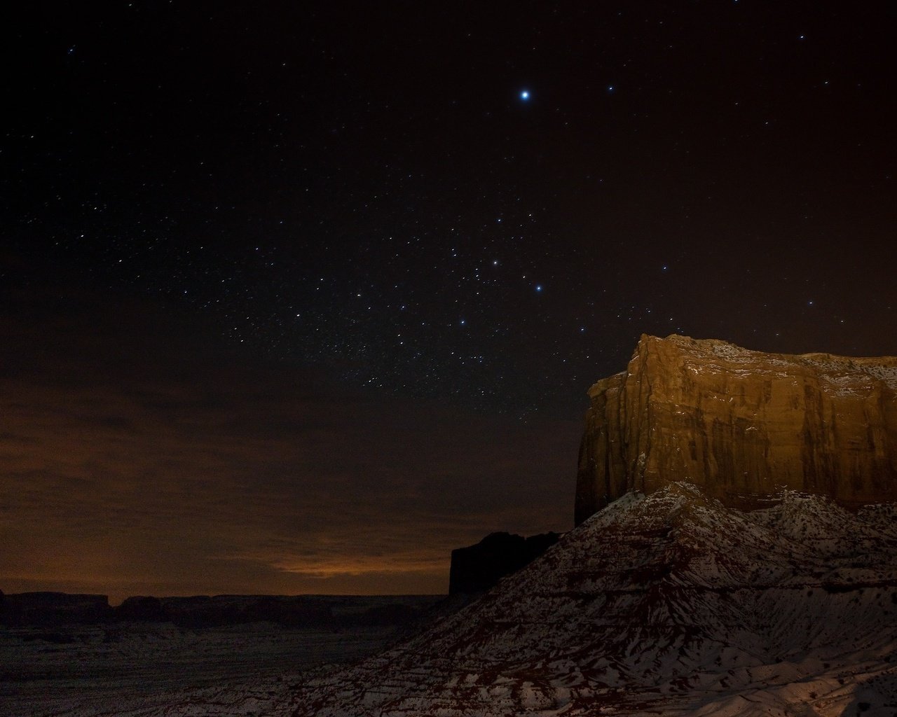 Обои ночь, скала, звезды, пустыня, каньон, night, rock, stars, desert, canyon разрешение 1920x1200 Загрузить