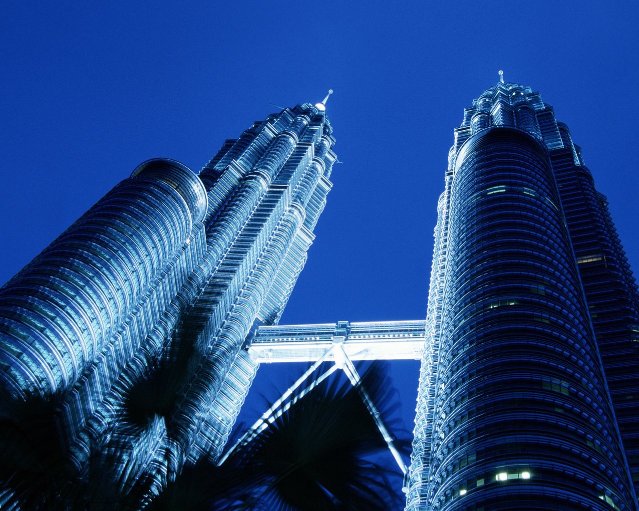 Обои небо, малайзия, building twin, the sky, malaysia разрешение 2500x1644 Загрузить