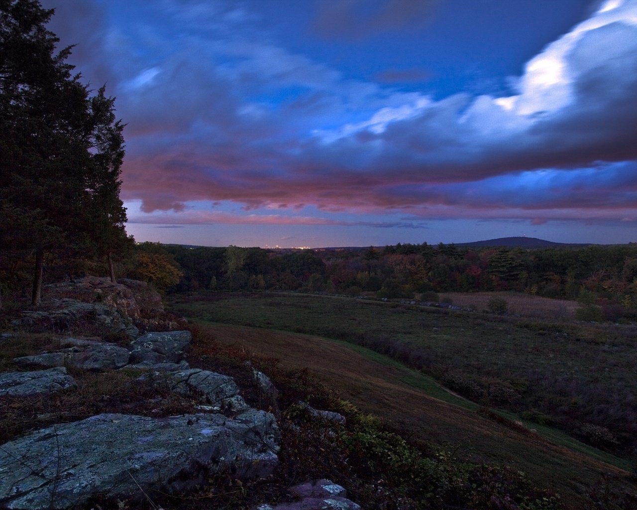 Обои небо, холмы, лес, склон, вечернее, the sky, hills, forest, slope, evening разрешение 1920x1200 Загрузить