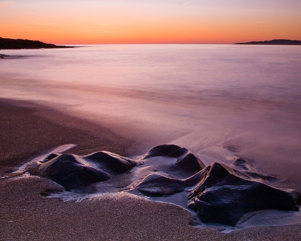 Обои камни, берег, закат, море, песок, пляж, сумерки, выдержка, stones, shore, sunset, sea, sand, beach, twilight, excerpt разрешение 1920x1200 Загрузить