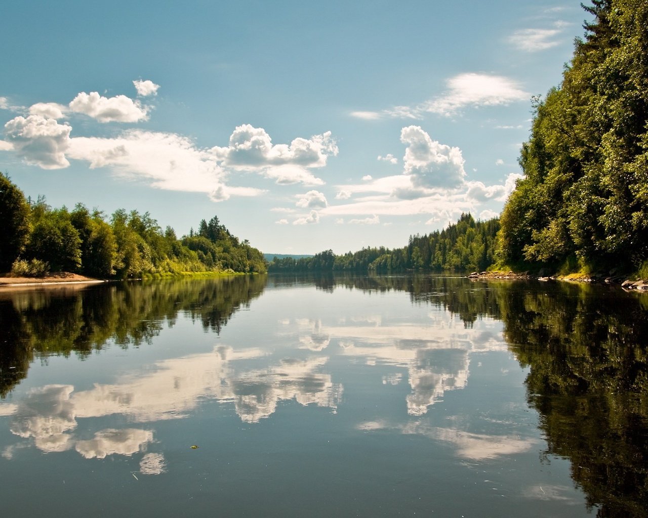 Обои облака, река, отражение, clouds, river, reflection разрешение 1920x1200 Загрузить