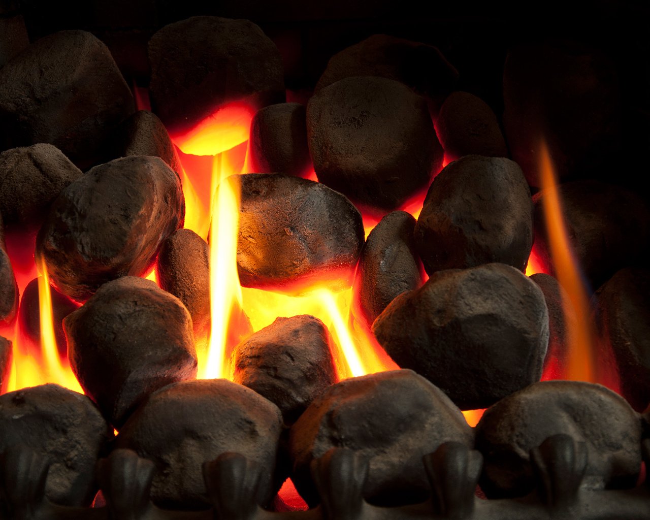 Обои камни, огонь, камин, тепло, уют, stones, fire, fireplace, heat, comfort разрешение 1920x1080 Загрузить