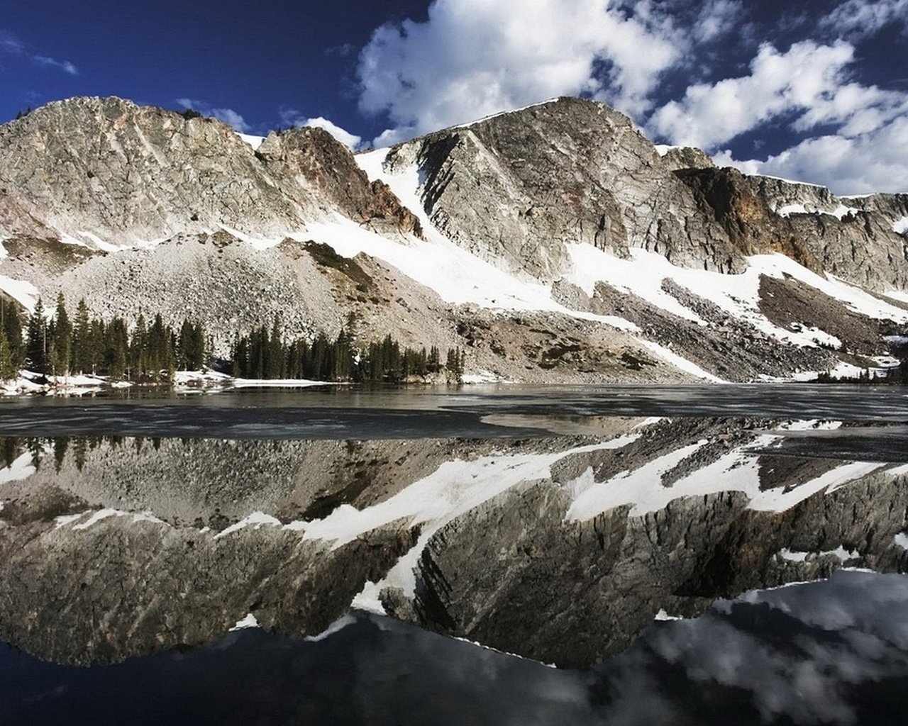 Обои озеро, горы, снег, отражение, поверхность, lake, mountains, snow, reflection, surface разрешение 1920x1080 Загрузить