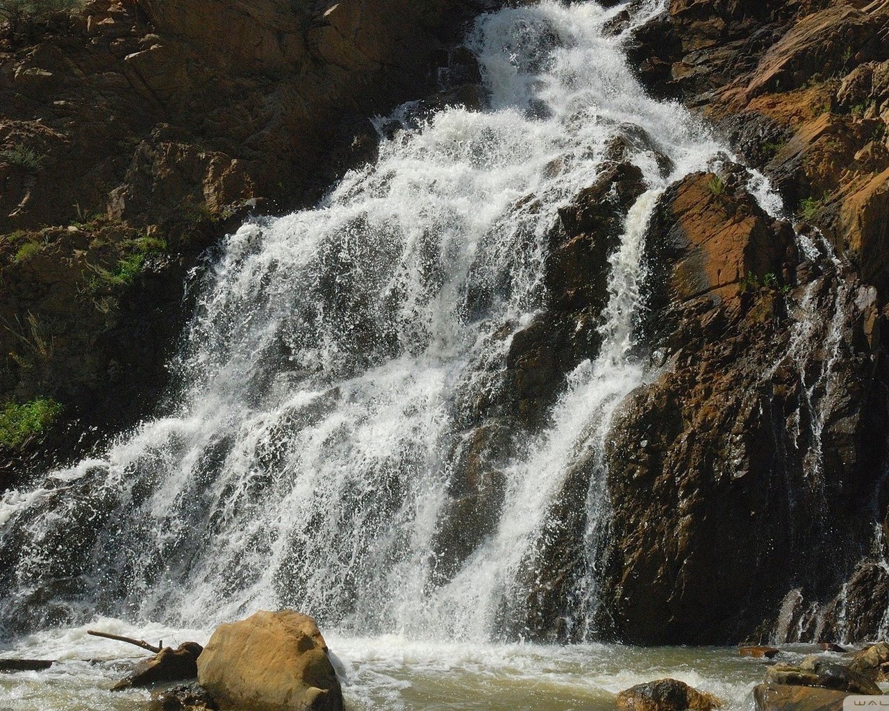 Обои скалы, камни, водопад, горная река, rocks, stones, waterfall, mountain river разрешение 1920x1080 Загрузить