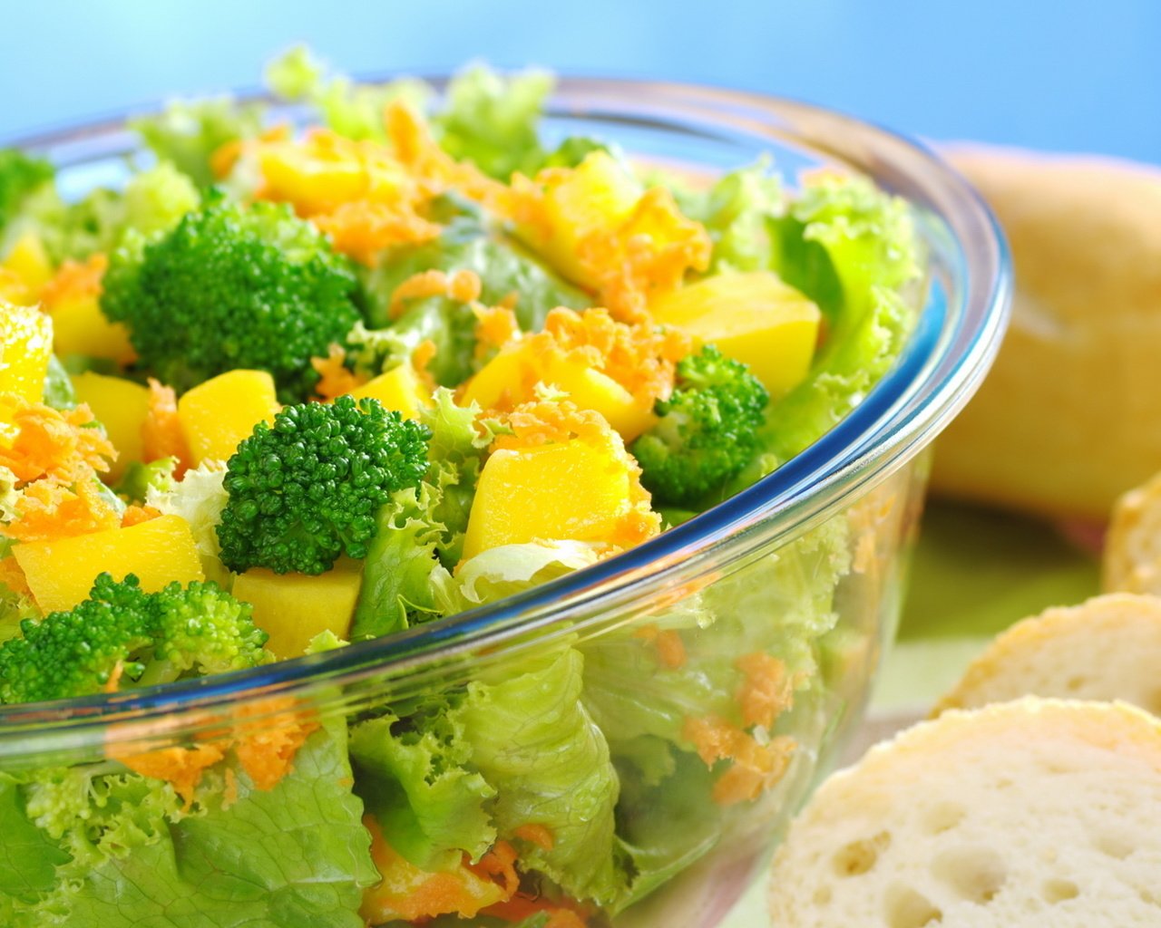 Обои зелень, еда, хлеб, овощи, салат, полезное, брокколи, greens, food, bread, vegetables, salad, useful, broccoli разрешение 1920x1080 Загрузить