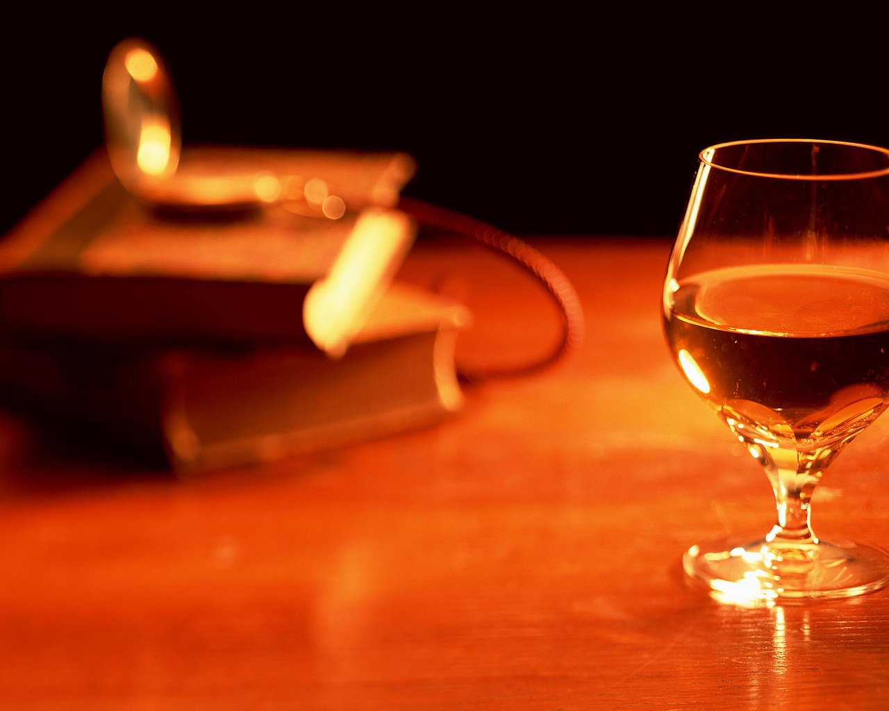 Обои бокал, коньяк, glass, cognac разрешение 2560x1600 Загрузить