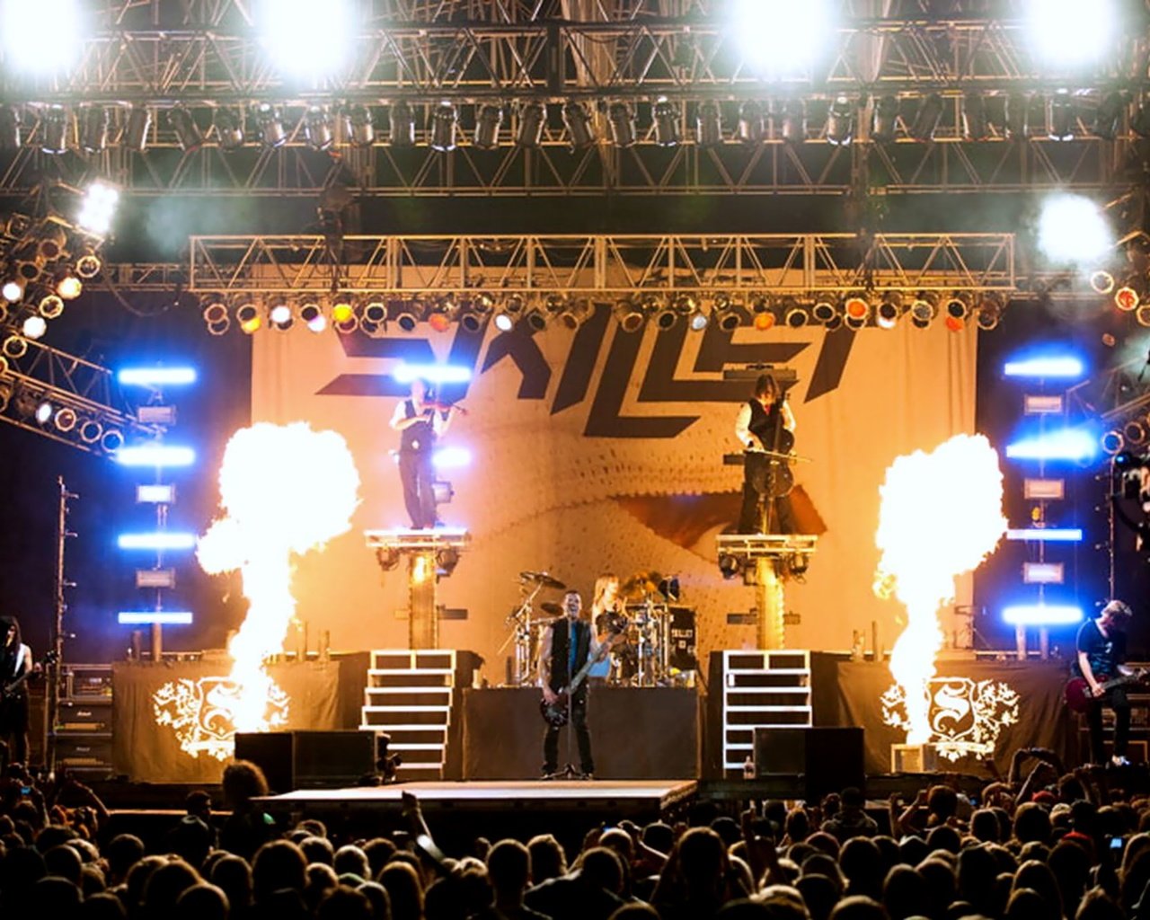 Обои группа, концерт, skillet, group, concert разрешение 2000x1331 Загрузить