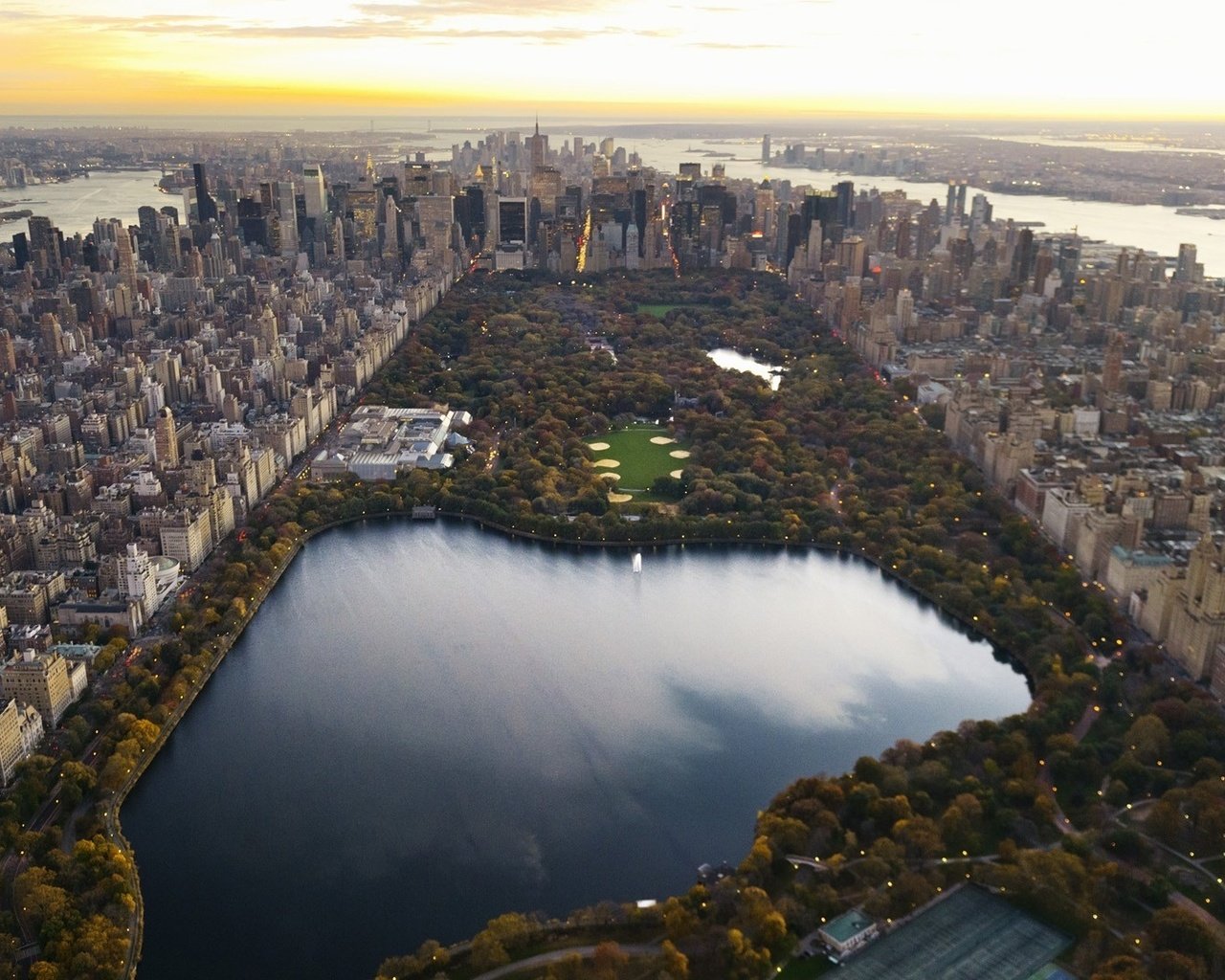 Обои вид сверху, небоскребы, нью-йорк, центральный парк, the view from the top, skyscrapers, new york, central park разрешение 1920x1080 Загрузить