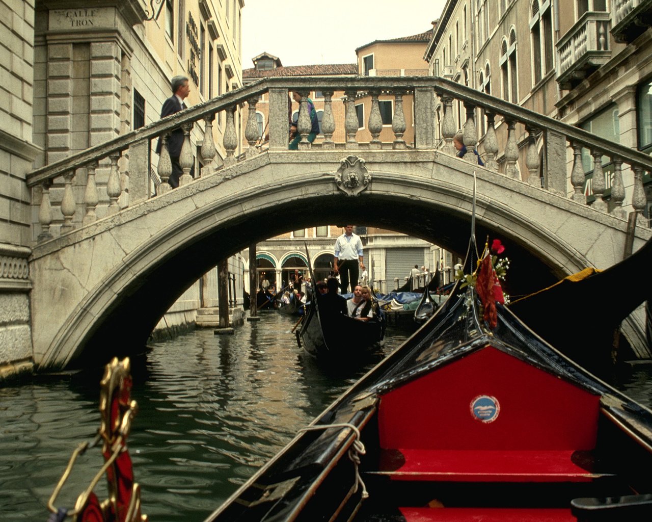 Обои мост, венеция, италия, гандолы, bridge, venice, italy, gandoli разрешение 2560x1600 Загрузить