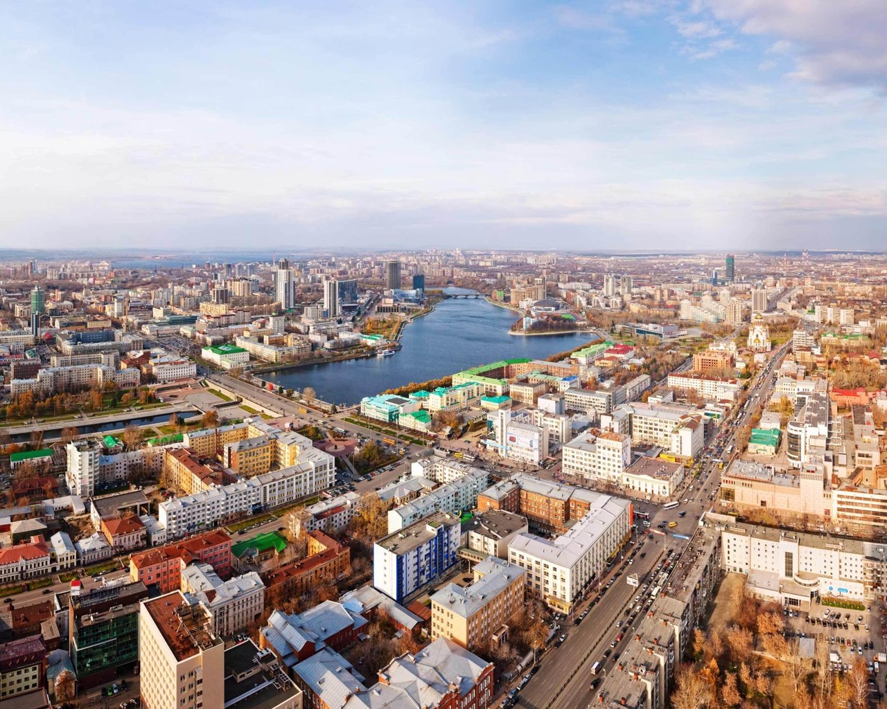 Обои панорама, вид сверху, улица, екатеринбург, panorama, the view from the top, street, ekaterinburg разрешение 3835x2200 Загрузить