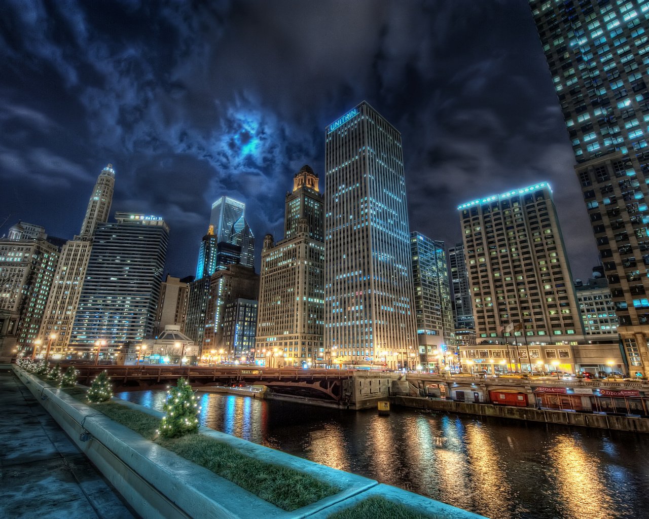 Обои панорама, канал, небоскребы, ночной город, чикаго, panorama, channel, skyscrapers, night city, chicago разрешение 2700x1800 Загрузить