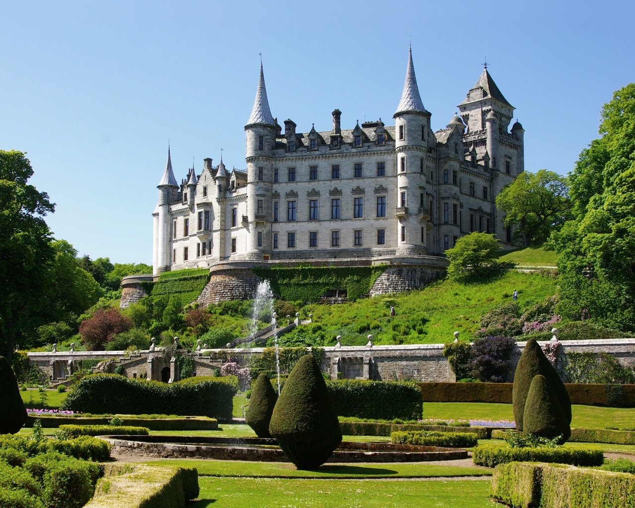 Обои парк, замок, сад, фонтан, шотландия, dunrobin castle, замок данробин, park, castle, garden, fountain, scotland разрешение 3702x2548 Загрузить