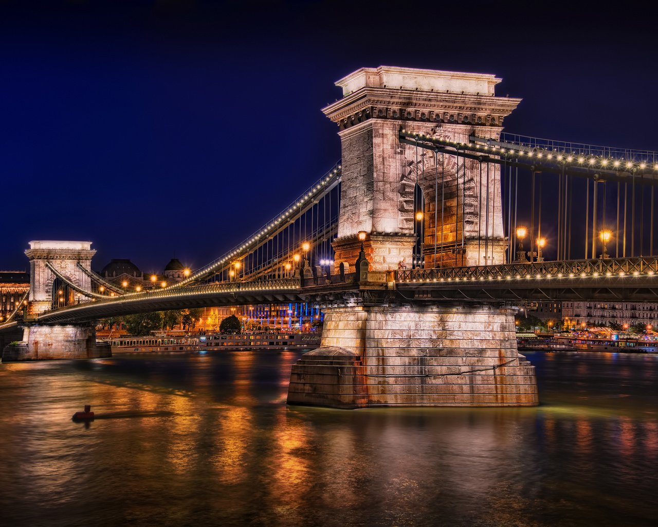 Обои фонари, мост, будапешт, lights, bridge, budapest разрешение 2560x1600 Загрузить