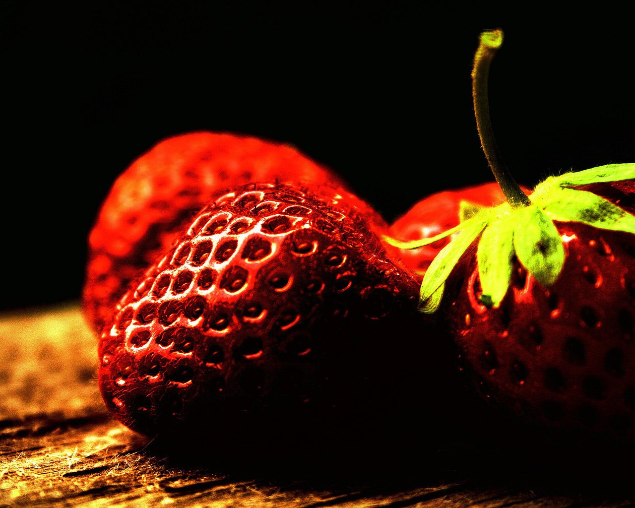 Обои макро, клубника, ягоды, macro, strawberry, berries разрешение 1920x1200 Загрузить