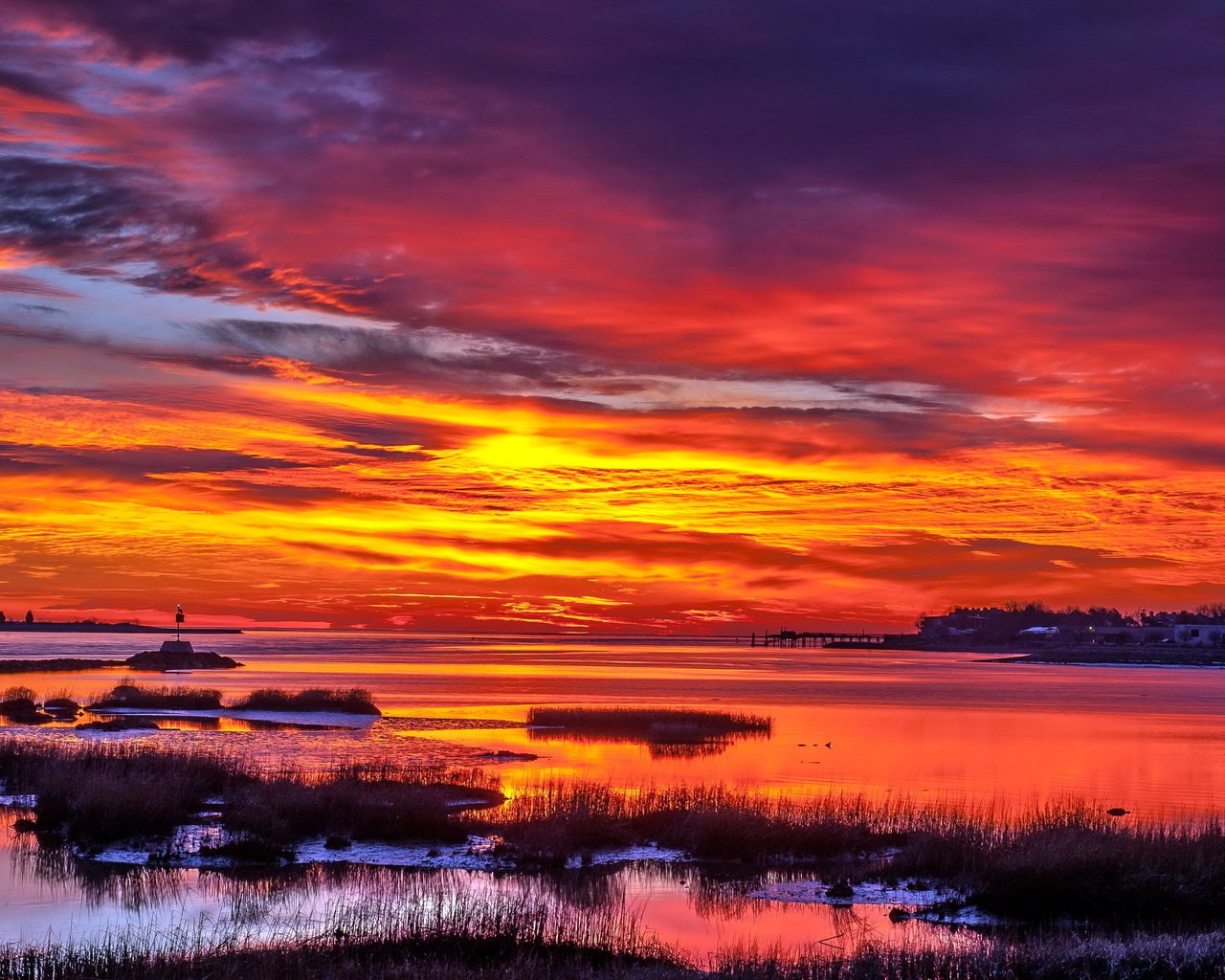 Обои небо, трава, вода, озеро, природа, закат, пейзаж, the sky, grass, water, lake, nature, sunset, landscape разрешение 2560x1600 Загрузить