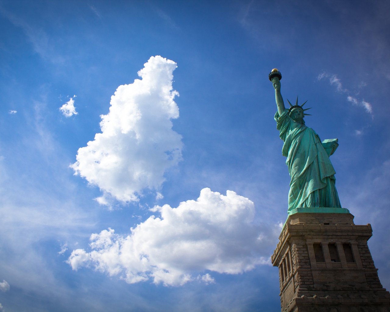 Обои сша, нью-йорк, статуя свободы, statue of liberty, нью - йорк, usa, new york, the statue of liberty разрешение 2560x1600 Загрузить