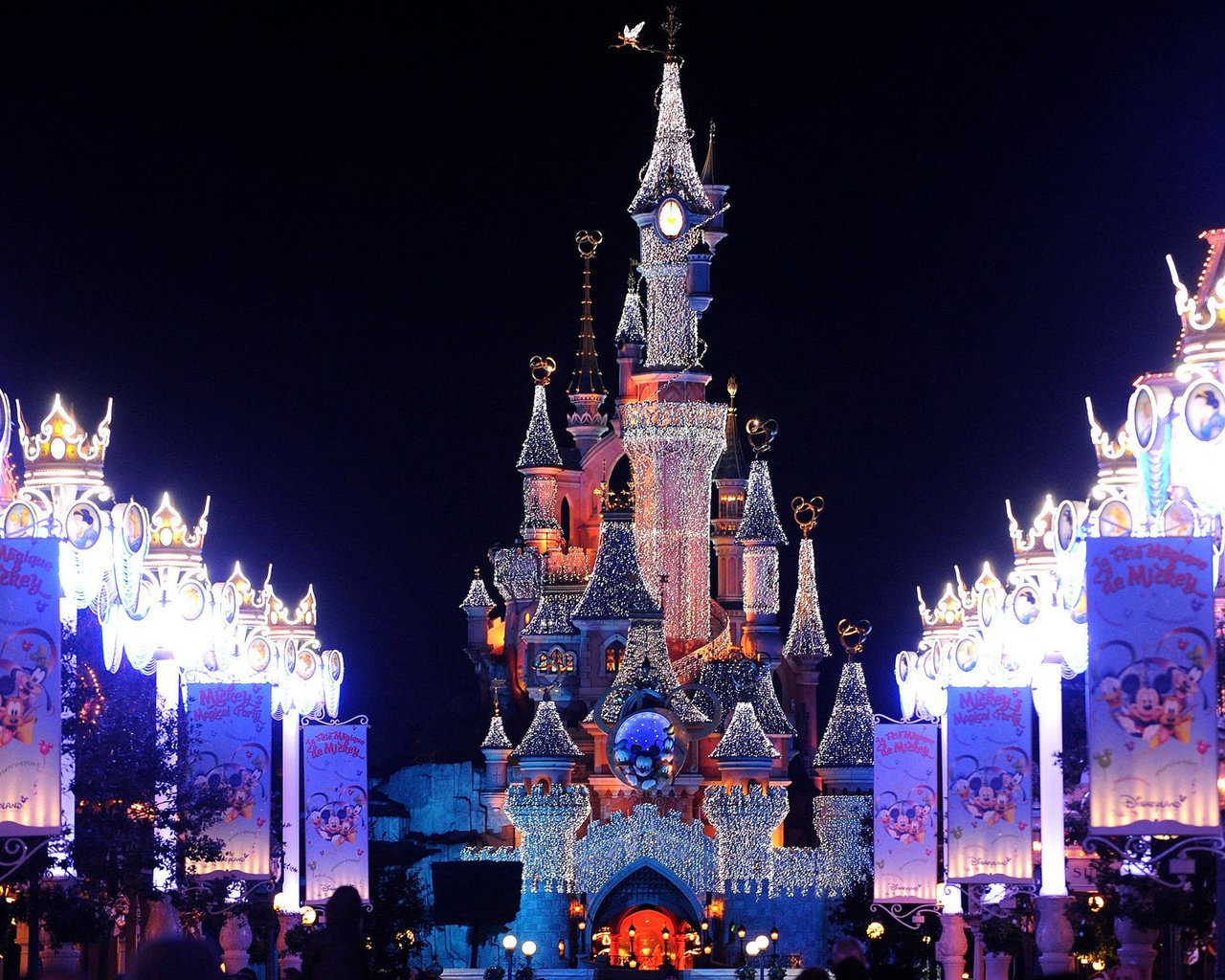 Обои замок, париж, франция, диснейленд, christmas lights, франци, елочная, castle, paris, france, disneyland, christmas разрешение 1920x1200 Загрузить