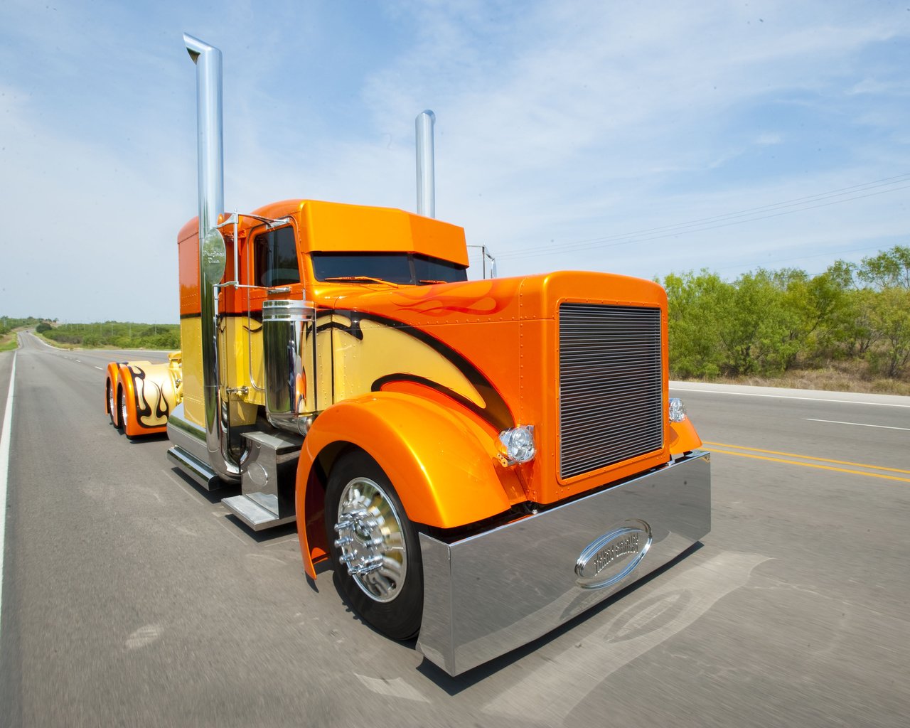 Обои дорога, лето, оранжевый, грузовик, road, summer, orange, truck разрешение 4256x2832 Загрузить