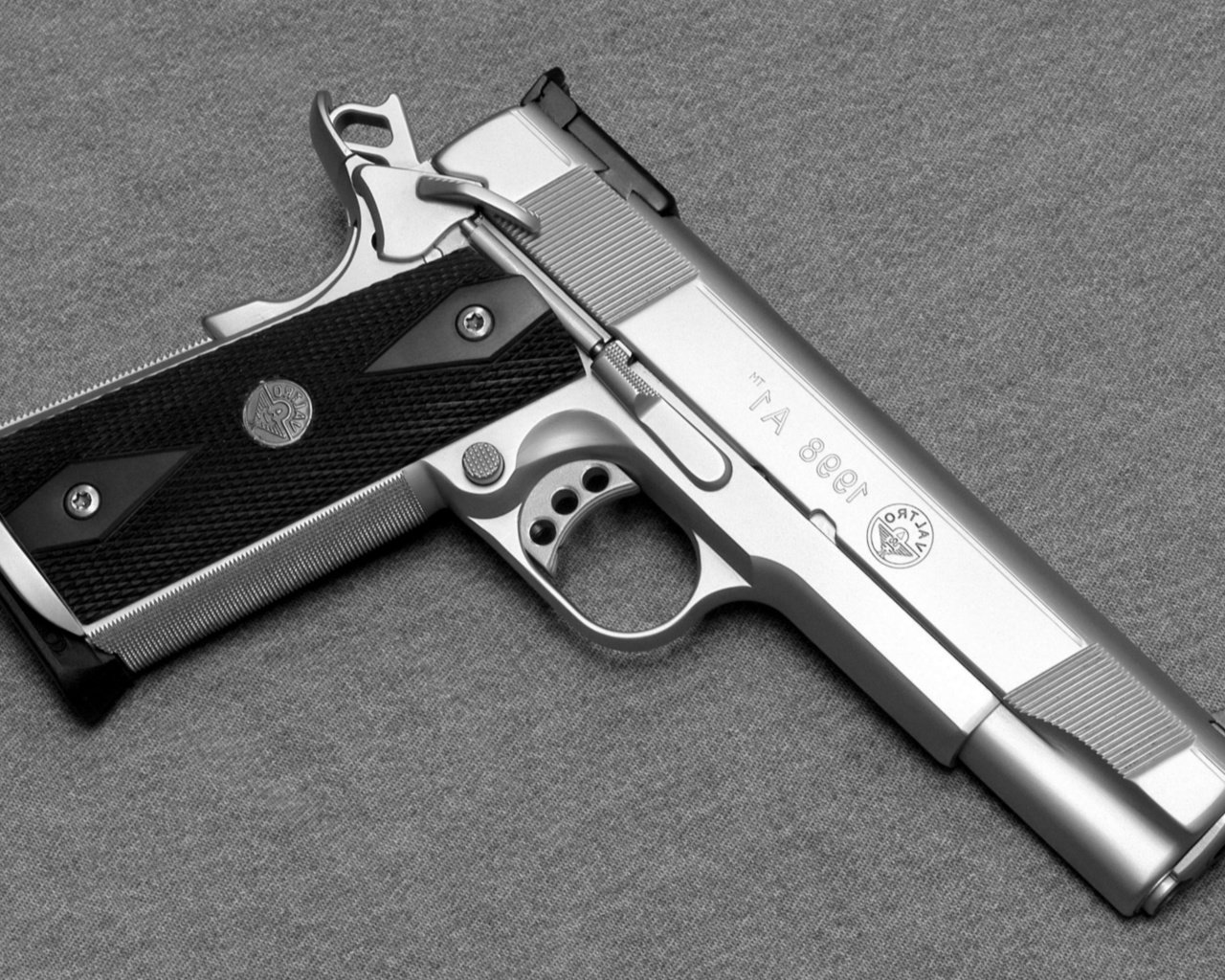 Обои оружие, пистолет, кольт, weapons, gun, colt разрешение 1920x1200 Загрузить