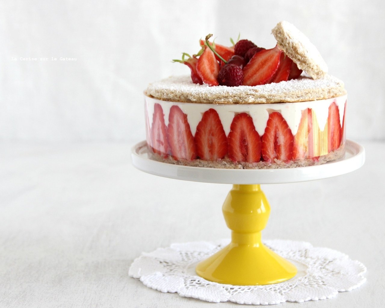 Обои крем для торта, клубника, сладкое, торт, cream cake, strawberry, sweet, cake разрешение 2048x1376 Загрузить