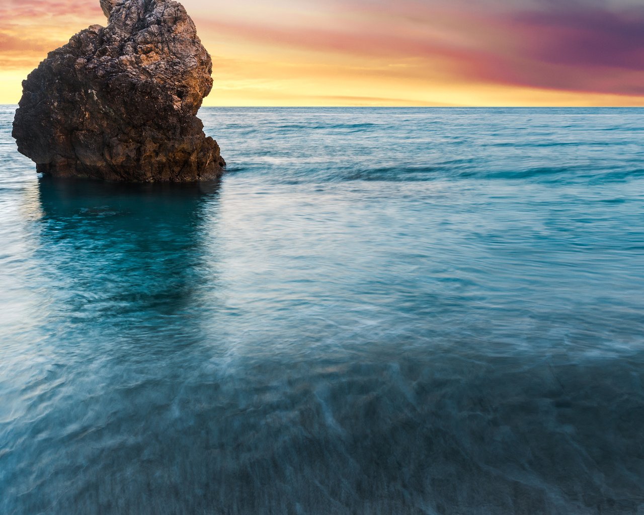 Обои скала, рассвет, океан, греция, осторов, milos beach, lefkada, rock, dawn, the ocean, greece, island разрешение 1920x1080 Загрузить