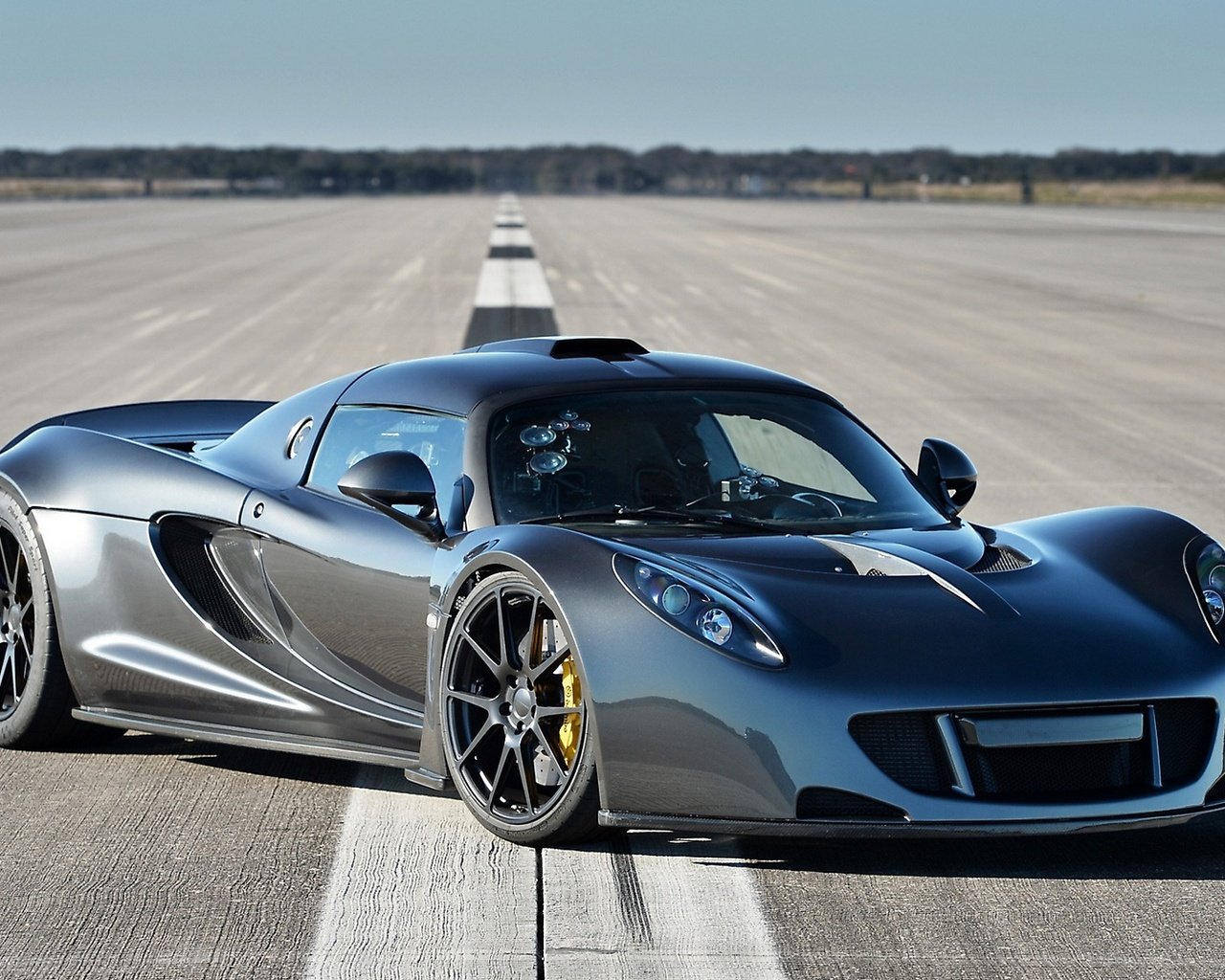 Обои hennessey venom gt разрешение 2048x1152 Загрузить