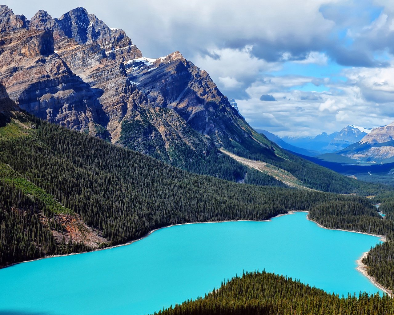 Обои озеро, горы, лес, канада, lake, mountains, forest, canada разрешение 1920x1200 Загрузить