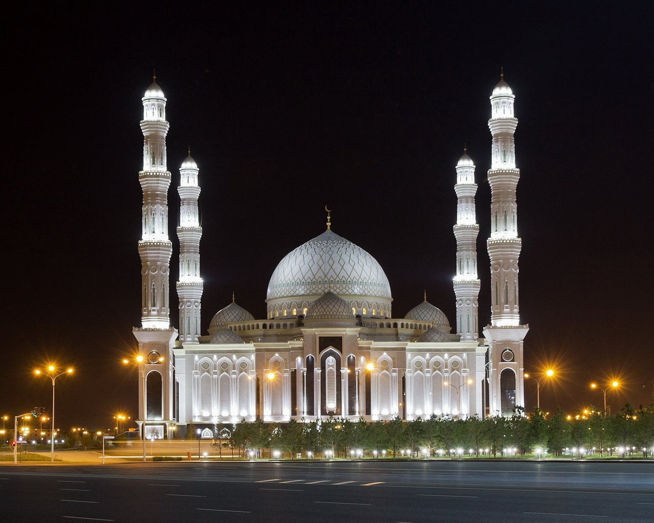 Обои город, мечеть, казахстан, астана, соборная мечеть _хазрет султан_, the city, mosque, kazakhstan, astana, mosque hazret sultan разрешение 2560x1600 Загрузить