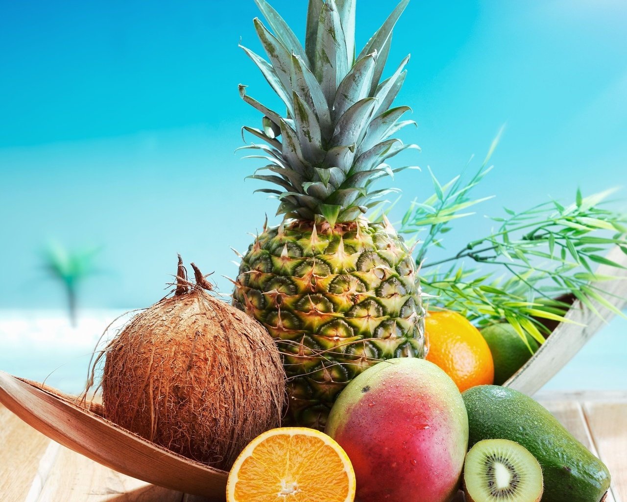 Обои апельсин, киви, кокос, ананас, orange, kiwi, coconut, pineapple разрешение 2560x1600 Загрузить