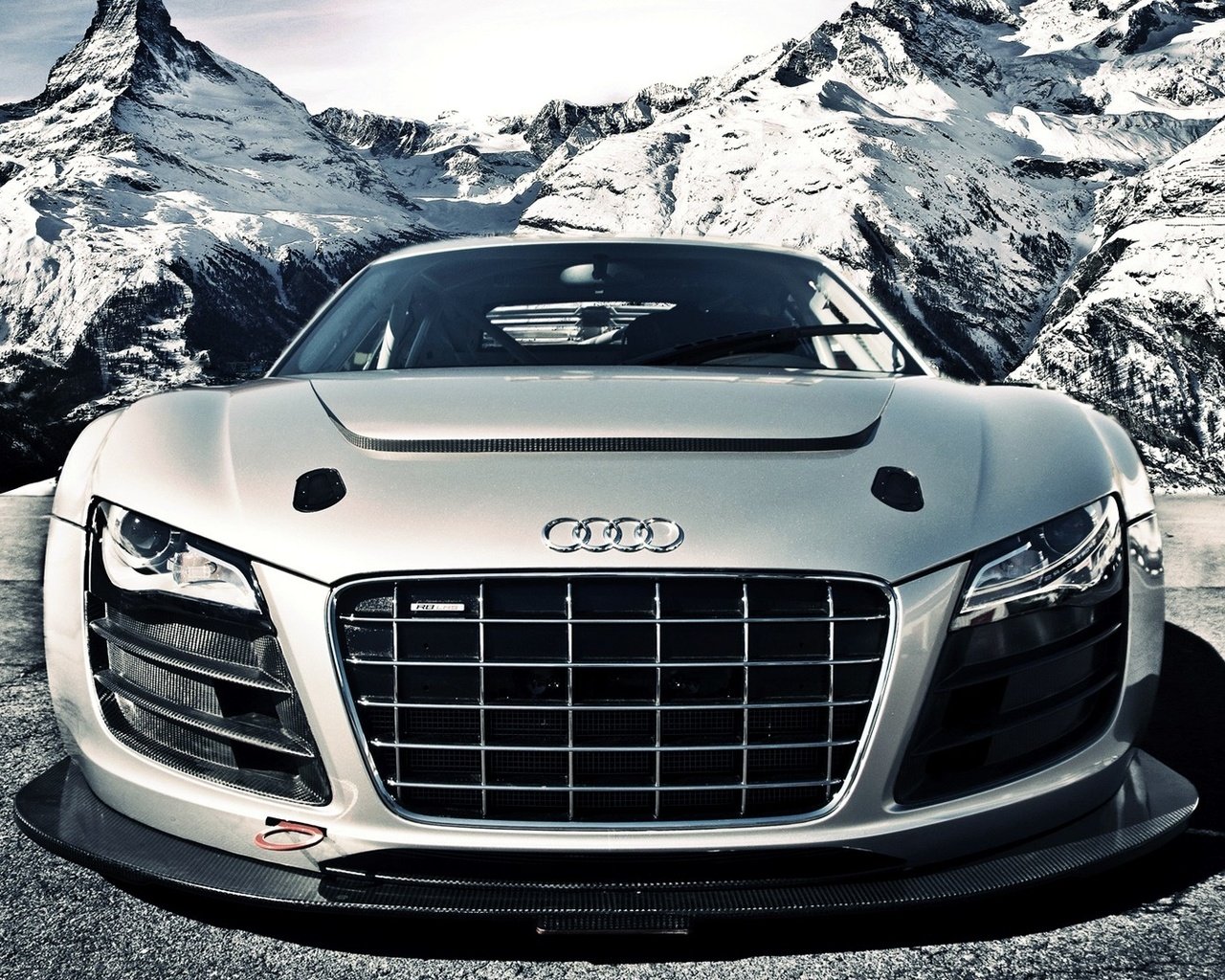 Обои audi r8 в горах, audi r8 in mountains разрешение 1920x1080 Загрузить