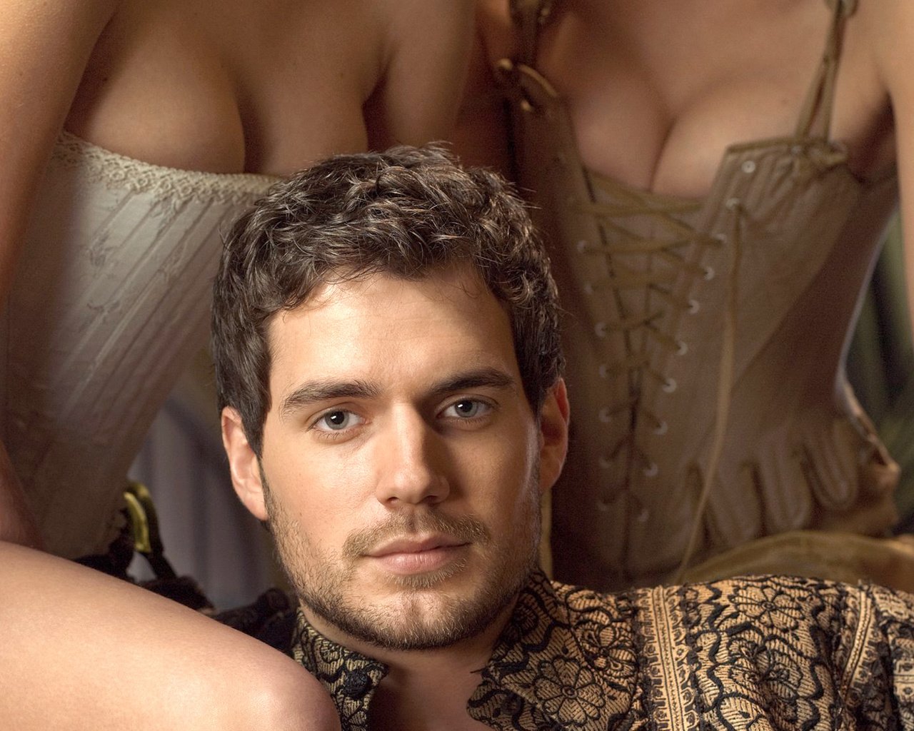 Обои актёр, грудь, мужчина, корсет, генри кавилл, actor, chest, male, corset, henry cavill разрешение 2560x1600 Загрузить